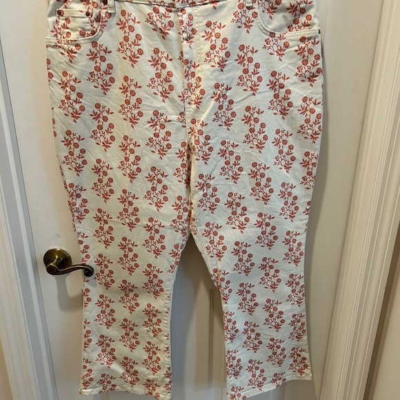 Cropped Flare Jean, size 16/18 - Picture 1 of 5